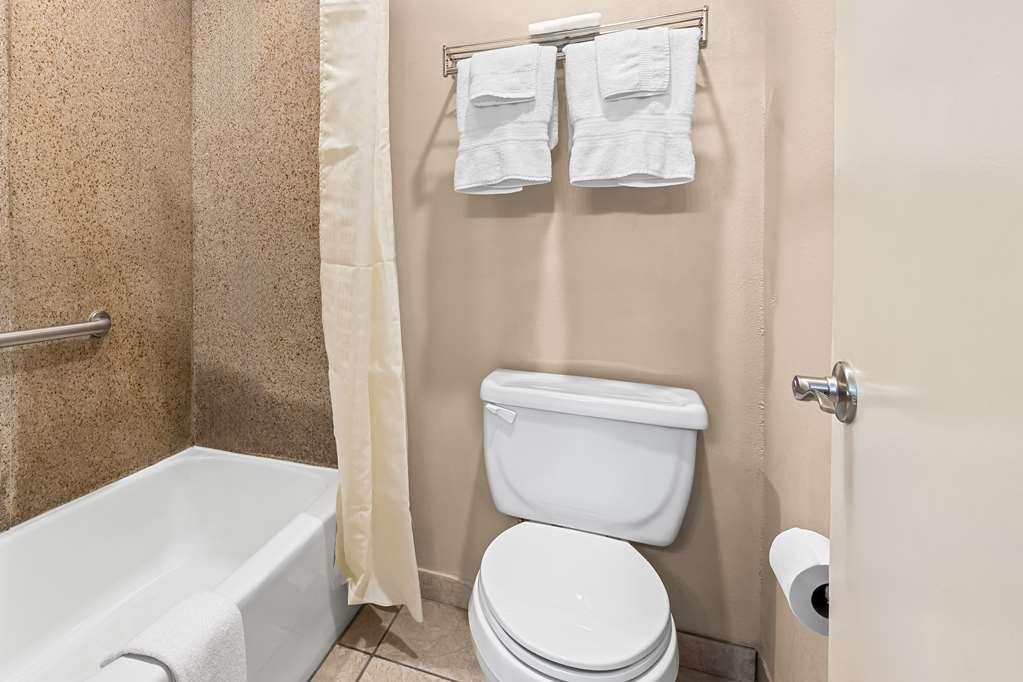 Best Western Forest Inn Franklin Room photo
